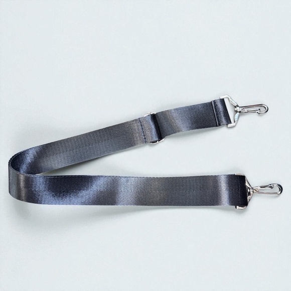 "THE TOTEBAG" Black Canvas Tote – Chic, Spacious & Brand New! 🖤 - Picture 5 of 12